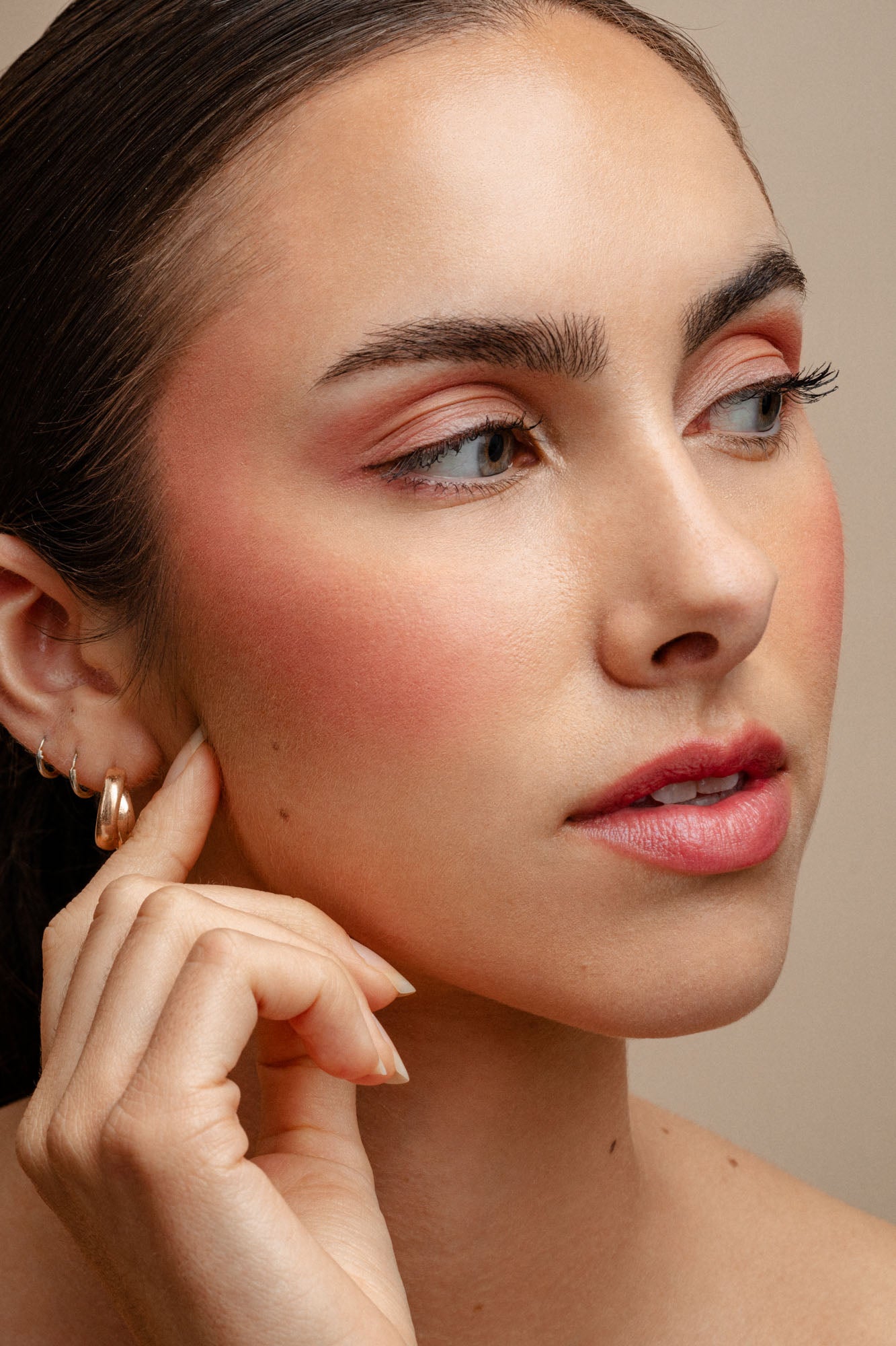 sheer-tone-blush-cherry-bloom-powder-camicbeauty-makeup-pink(2)